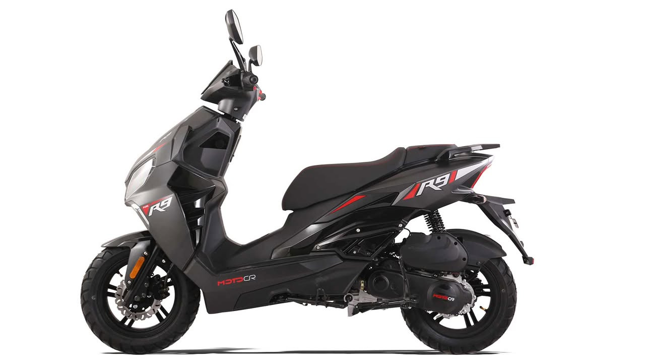 Midtsjællands Knallertservice tilbyder MotoCr eu5 4 takt som julegaveidé med priser fra 12.995 kr. inkl. afgifter