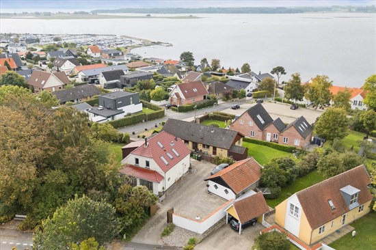 Top 6 over dyreste boliger til salg i Jyllinge. Priser op til 11.995.000 kr