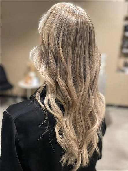 Hairways præsenterer: Lækker opfriskning med lyse reflekser og beige toner