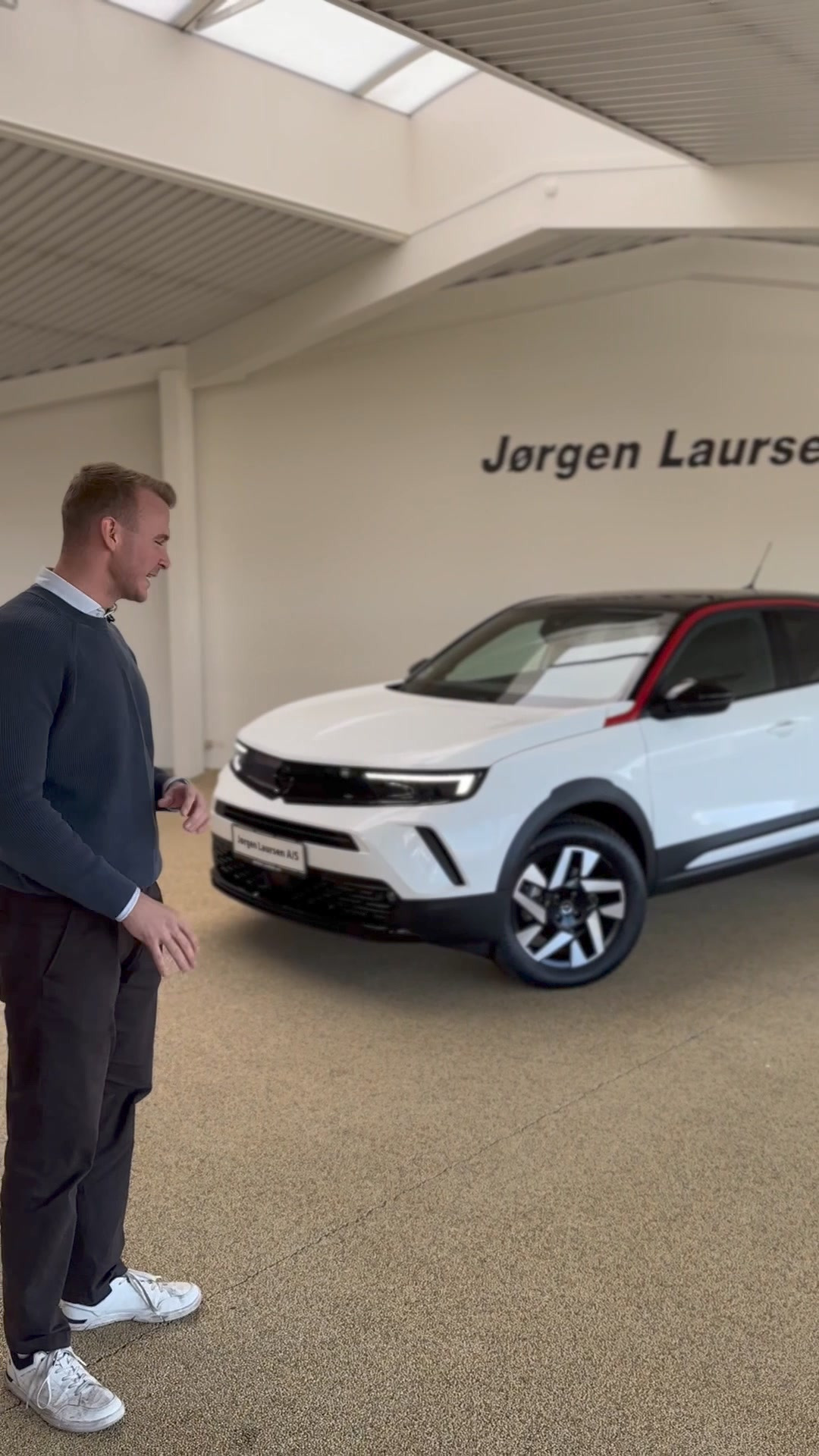 Ny elektrisk Opel Mokka-e hos Jørgen Laursen A/S – kun 9.000 km kørt