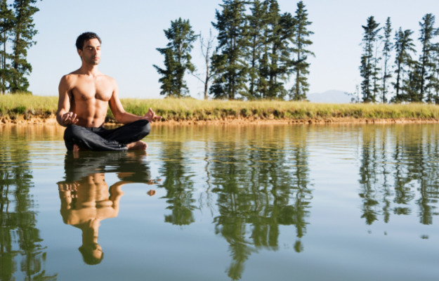 Hvad med at prøve yoga på vandet