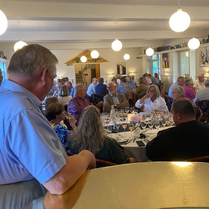 En herlig aften med god stemning, lækker mad og vidunderlig vin fra Allan Nielsen