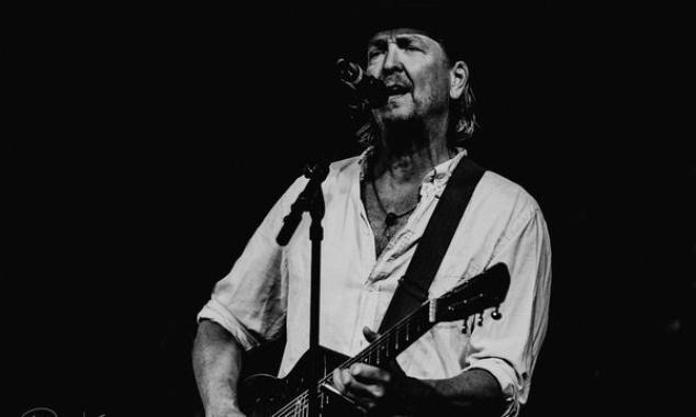 Oplev en kulturel uge i Hornslet med teater, litteratur og stjerneforedrag