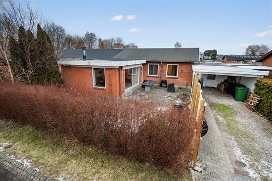 Tjørnevej 8 er til salg for kun 2.695.000 kr.: Se de billigste boliger til salg i Karlslunde her