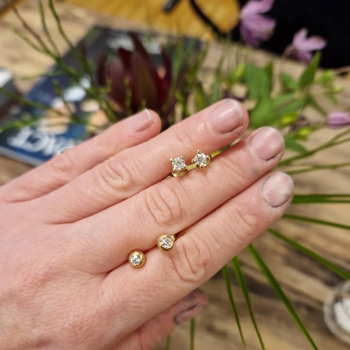 Øresmykker i alle varianter hos Guldsmed Ø: Perfekte gaveidéer fra 150 kr.