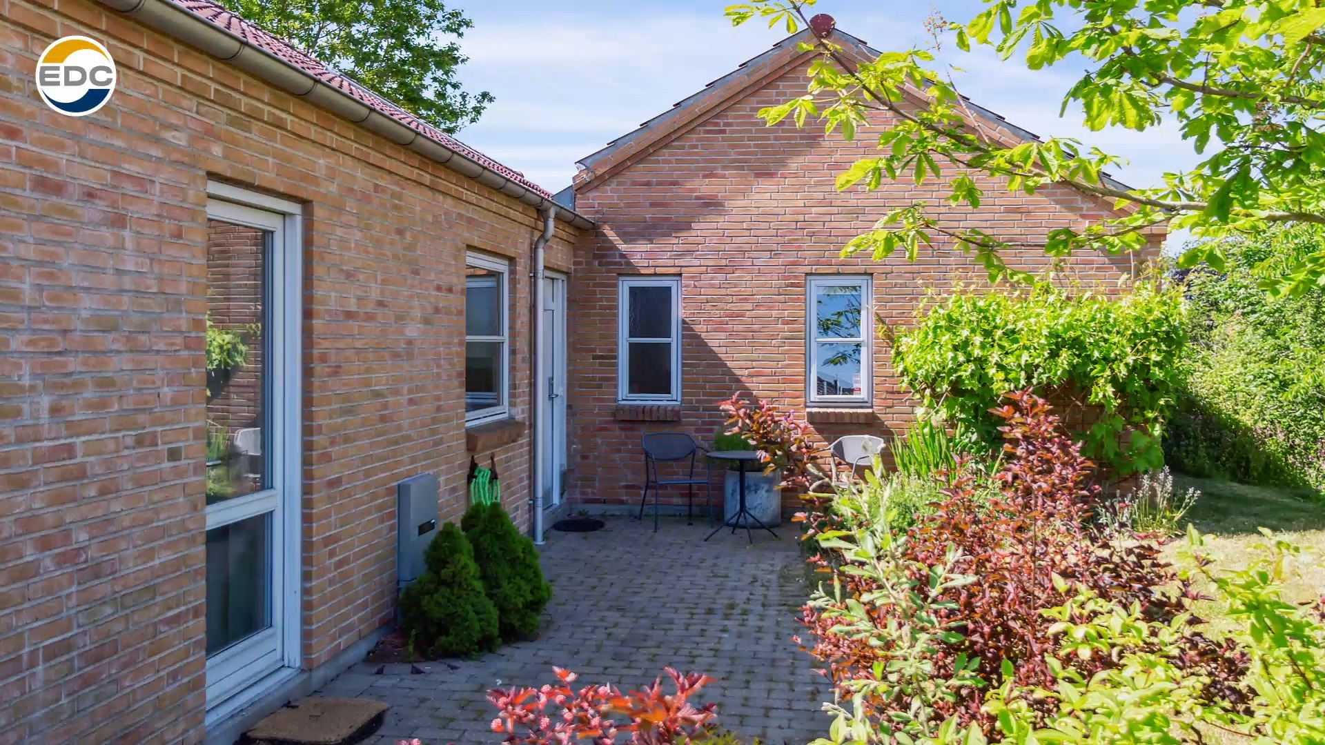 Rummelig etplansvilla med loft til kip hos EDC Filtenborg