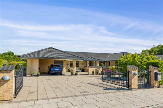 Top 6 over dyreste boliger til salg i Jyderup. Priser op til 6.995.000 kr