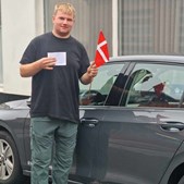 Guldkortet ApS fejrer Tobias' sejr i skolevognen