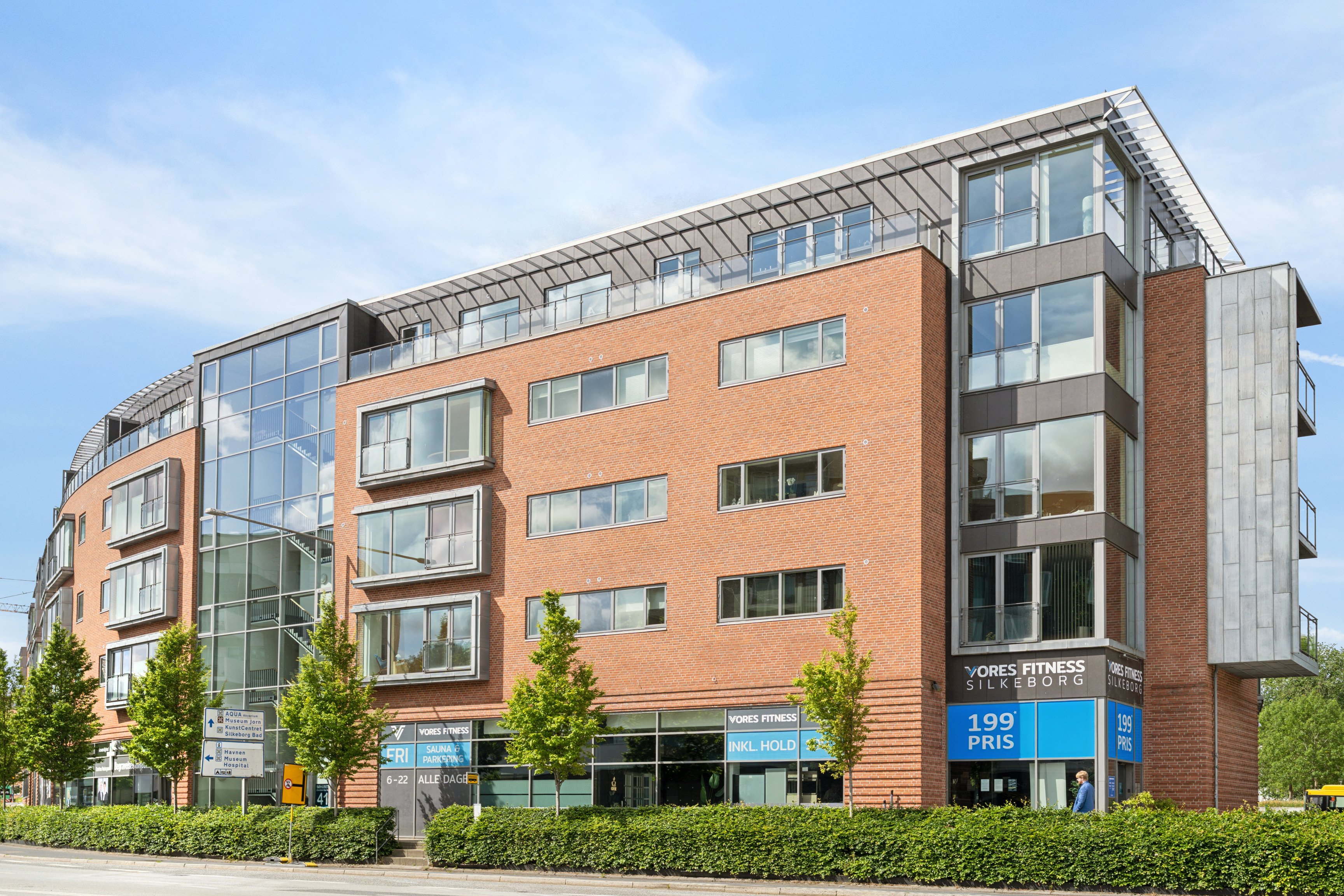 Til salg hos Lokalbolig Silkeborg - Mathias Bach & Co: Flot renoveret lejlighed centralt i Silkeborg