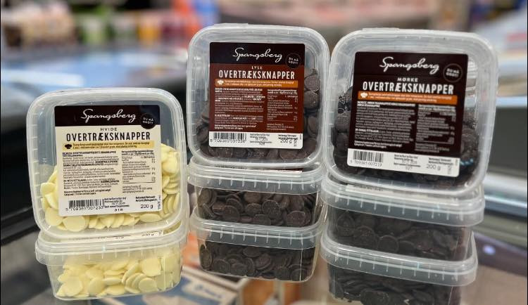 Min Købmand Øster Bjerregrav tilbyder Spangsberg overtræksknapper til nedsat pris