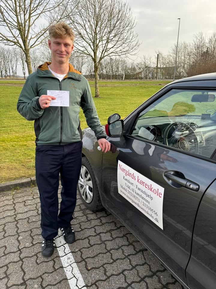 Benjamin Rokkedahl fra Pandrup har bestået køreprøven hos Nørgaards Køreskole i Kaas