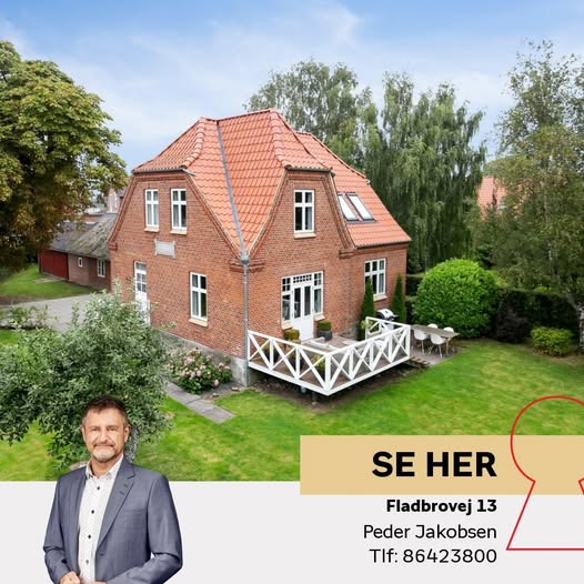 Home Randers & Assentoft præsenterer smuk murermestervilla med nye tagkonstruktioner