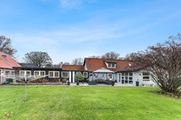 Charmerende villa med mange muligheder og grønne omgivelser