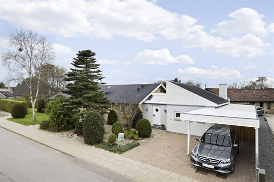 Rosenvænget 14 til salg for 2,2  mio. kroner - Se 5 andre boliger til salg i Jammerbugt Kommune