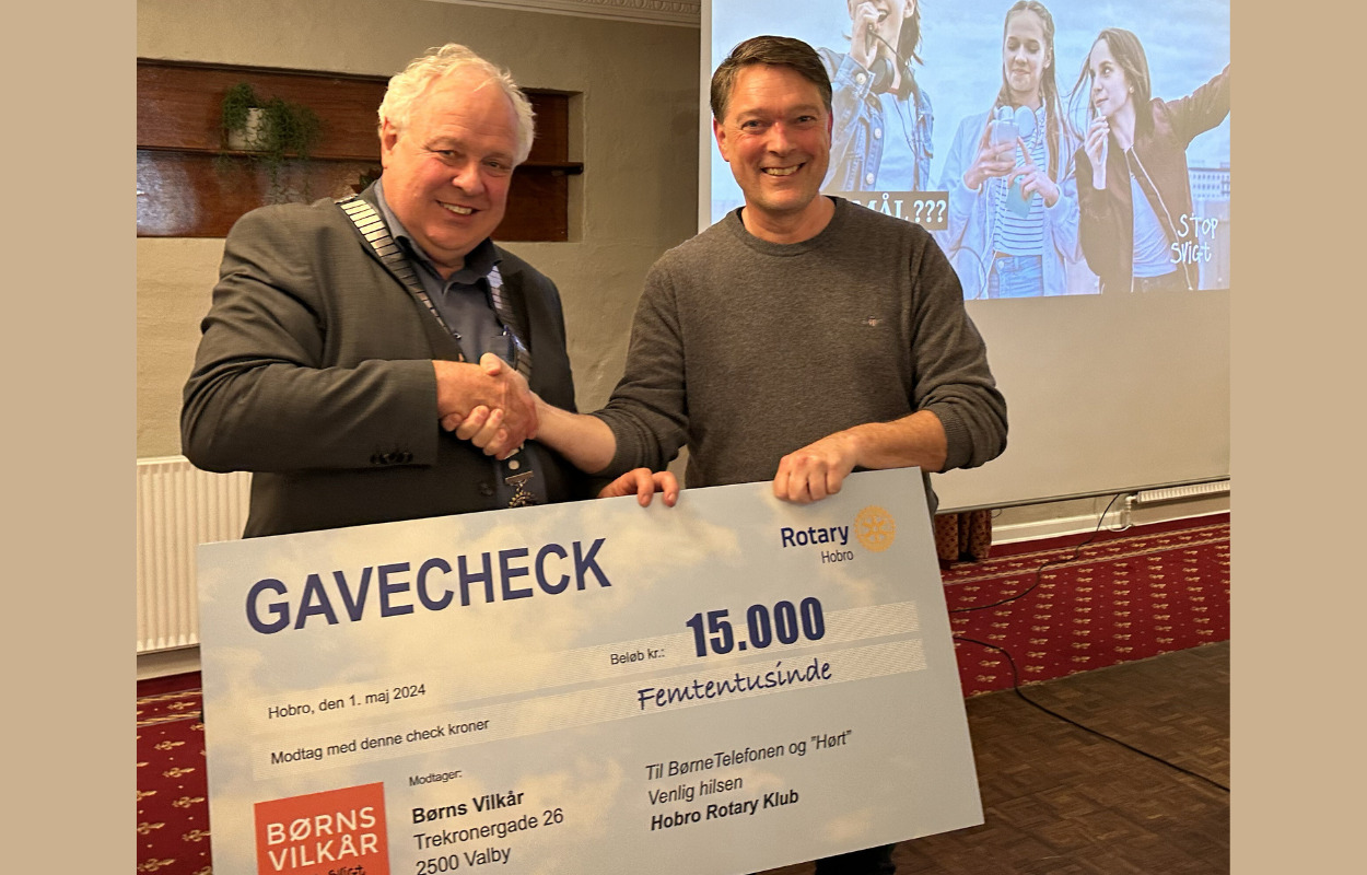 Rotary Hobro donerer 15.000 til Børns Vilkår