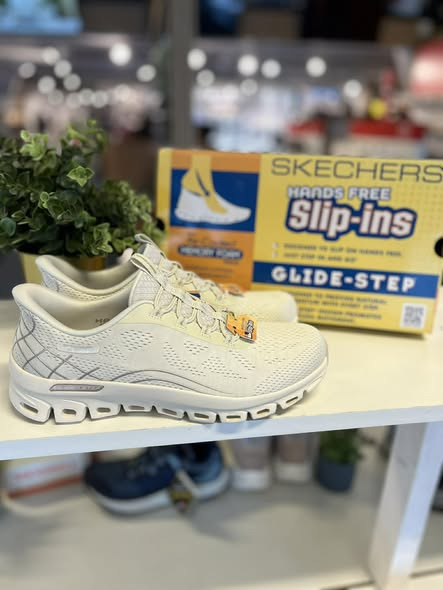 Nyheder hos DK Shoes Brønderslev ApS: Åbent lørdag med Skechers, Rieker og Rohde
