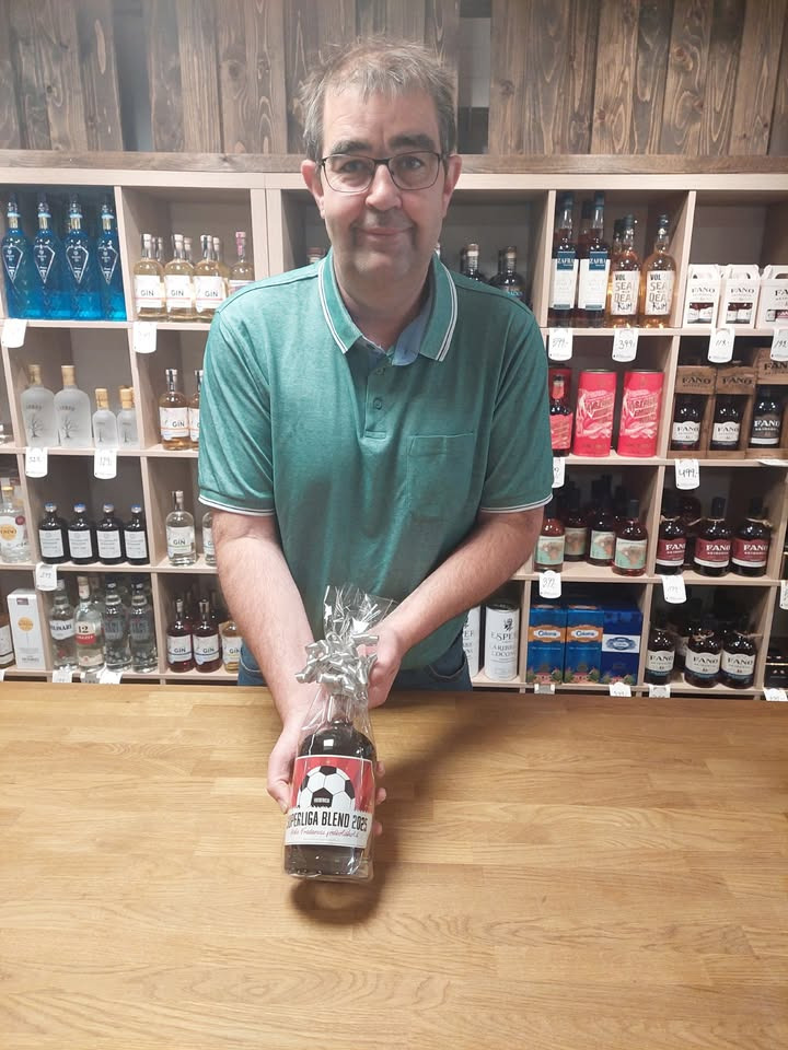 Fredericia Vinhandel fejrer fars dag med konkurrence og superliga rompræmie