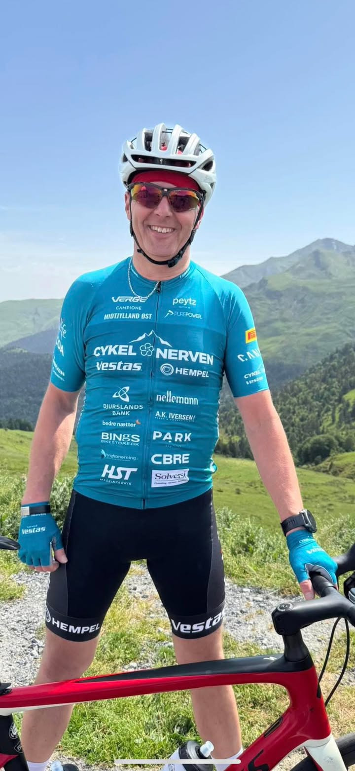 NYT SYN Kirkegade fortæller om Jans cykeltur i Frankrig med specialtilpassede briller