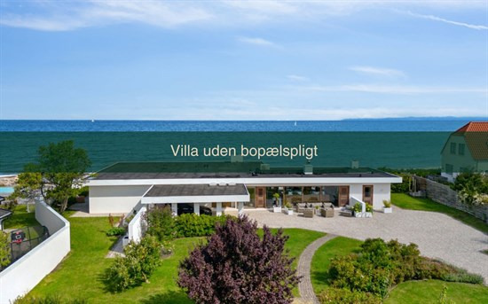 A W Holmsvej 9 og 1 anden boliger er kommet til salg denne uge i Gilleleje - se boligerne her.