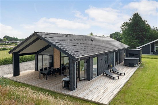 Solbærhaven 8 og 9 andre boliger er kommet til salg denne uge i Hadsund - se boligerne her.
