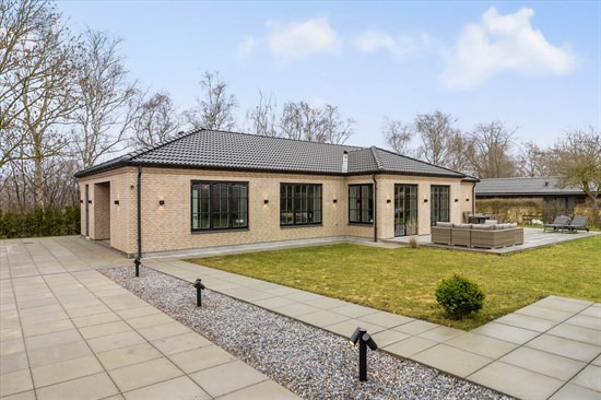 Luksusbolig netop kommet til salg i Stenløse: Se hvad du skal smide for Stenløses dyreste adresser her