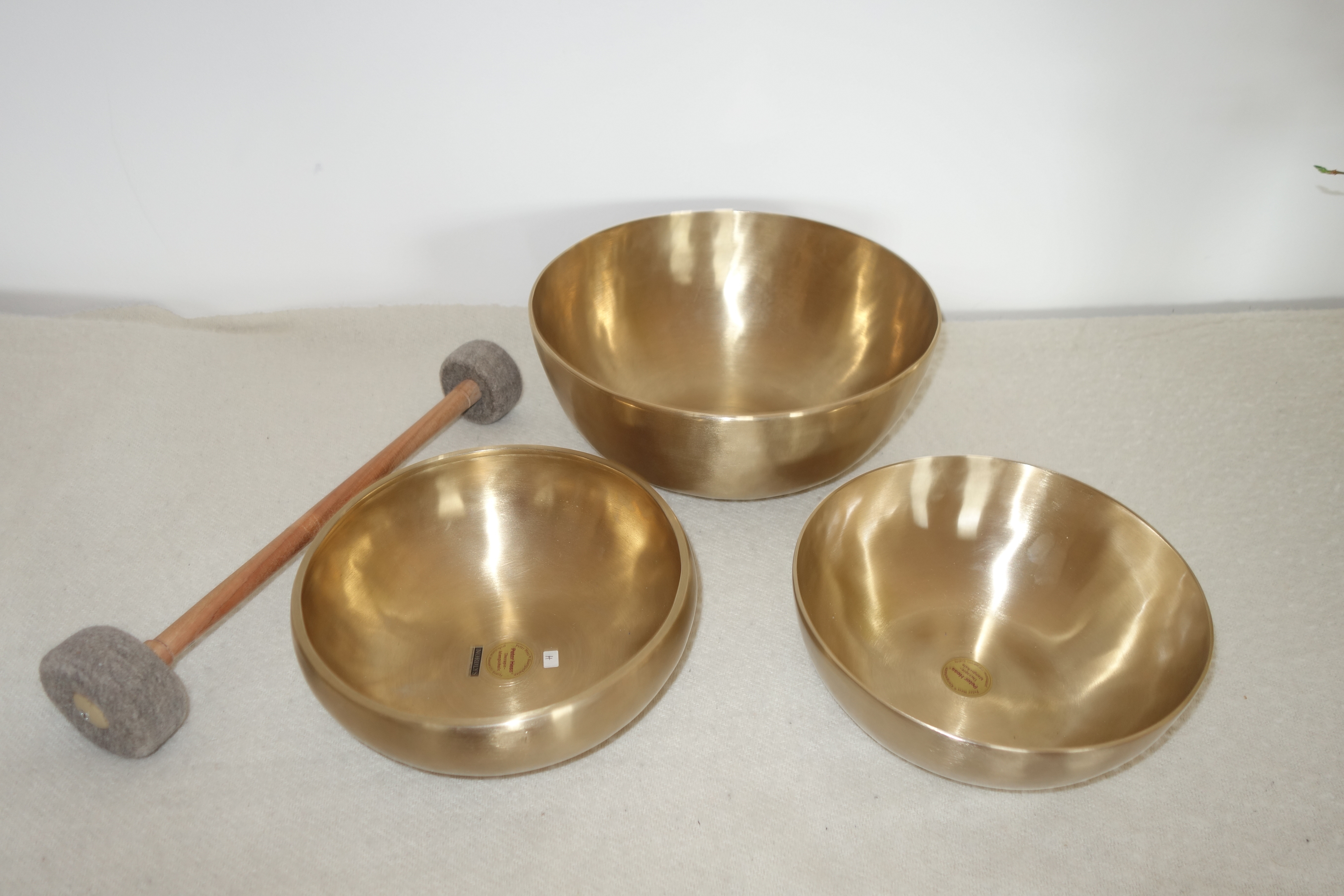 Nyt hos Hypnoseterapi v/Thara C. Fogh: Klangmassage