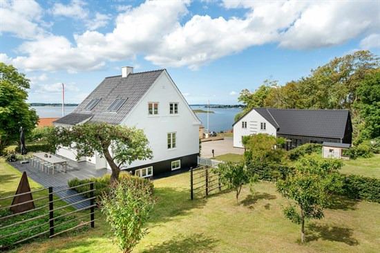 Top 6 over dyreste boliger til salg i Jyllinge. Priser op til 11.995.000 kr