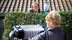 Nordisk Teaterlaboratorium og Særkærparken i Holstebro har lanceret "Kunstneriske Nabofællesskaber"