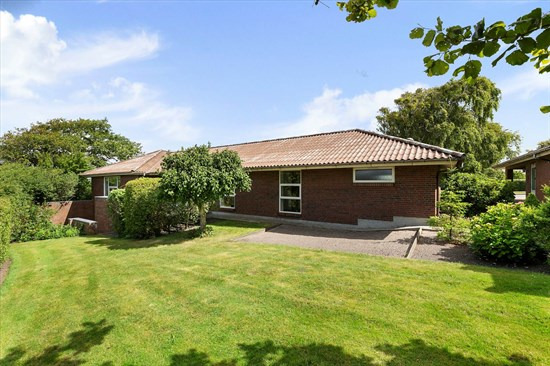 Vindblæsvej 44 og 9 andre boliger er kommet til salg denne uge i Løgstør - se boligerne her.