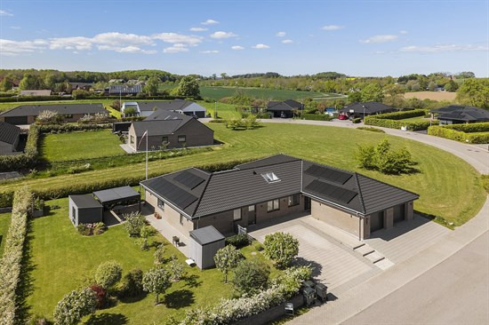 Top 6 over dyreste boliger til salg i Lille Skensved. Priser op til 9.750.000 kr