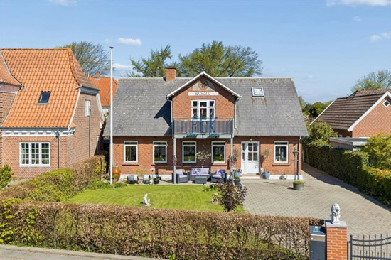 Tangevej 17 og 9 andre boliger er kommet til salg denne uge i Ribe - se boligerne her.