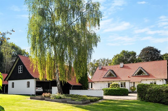Bredetvedvej 19 og 2 andre boliger er kommet til salg denne uge i Holbæk - se boligerne her.