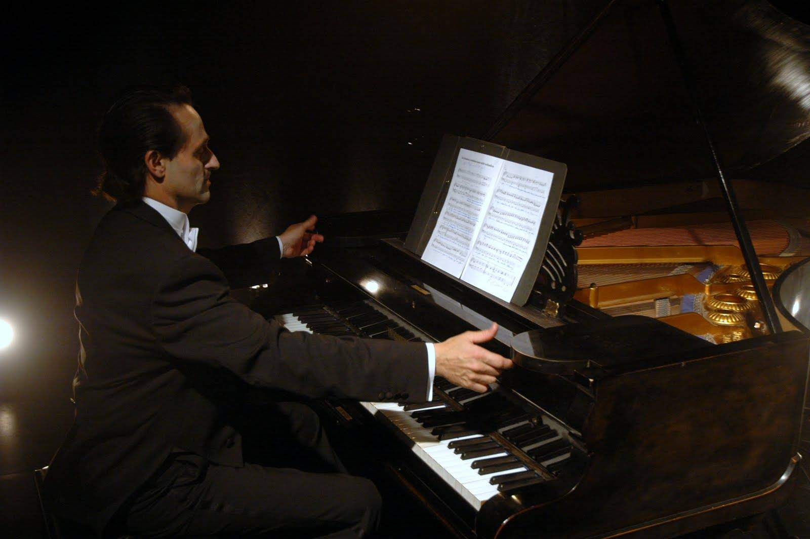 Klaverkoncert i Skovvejskirken søndag 30. oktober kl. 15