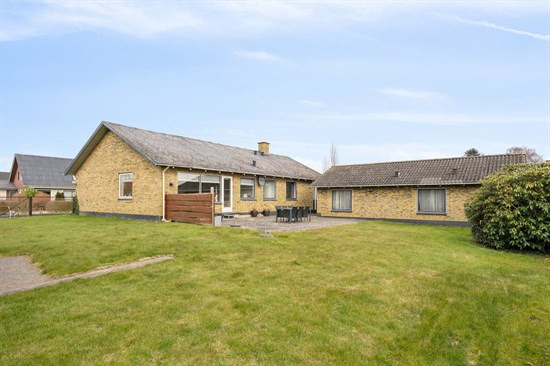 Pris sat ned med 55.000 kr. på Hesselhøjvej 28