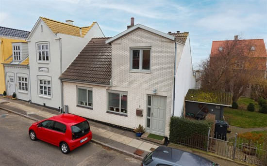 Wormsvej 4 og 1 anden boliger er kommet til salg denne uge i Korsør - se boligerne her.