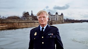 Indsigt i politiets frontlinje: Henrik Oryé deler ærlige historier