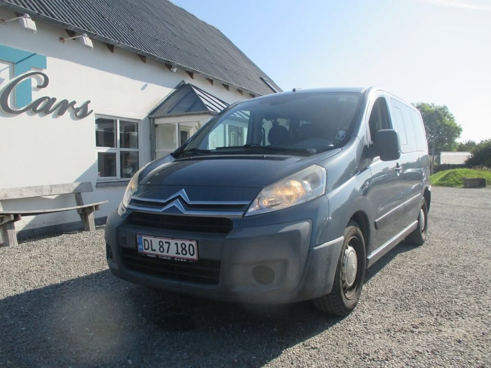 TT CARS ApS har en Citroën Jumpy på lager