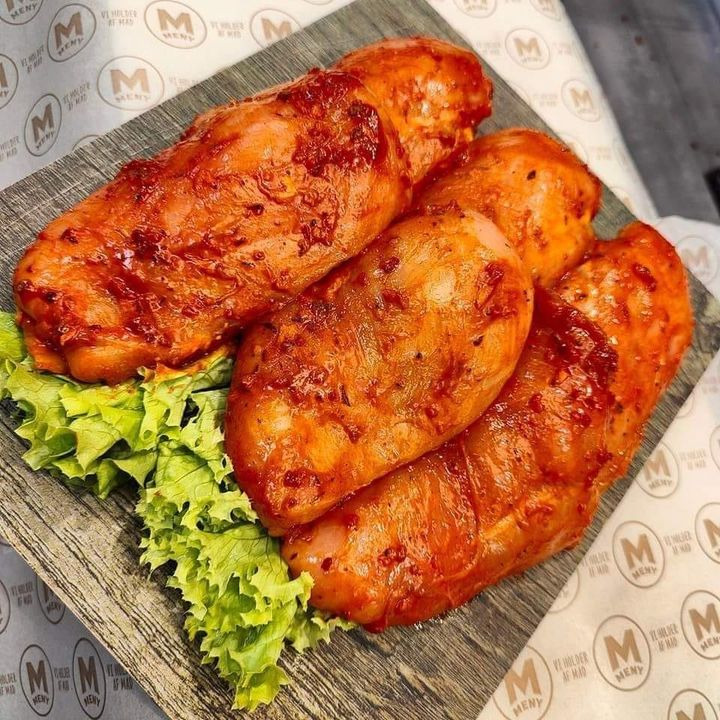 Meny Hjerting tilbyder marinerede kyllingebryster til kun 69,95 kr pr kg