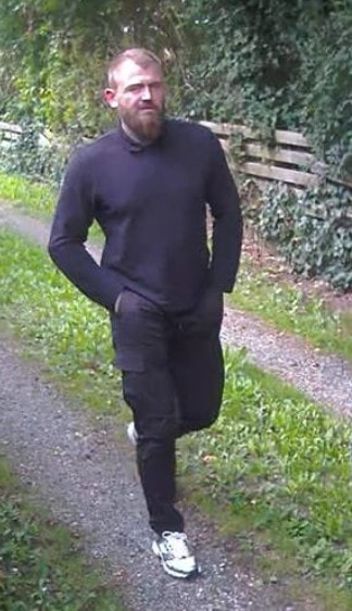 Politiet efterlyser gerningsmand til kontaktbedragerier