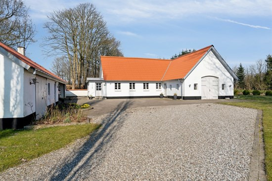 Pris sat ned med 200.000 kr. på Grættrupvej 6