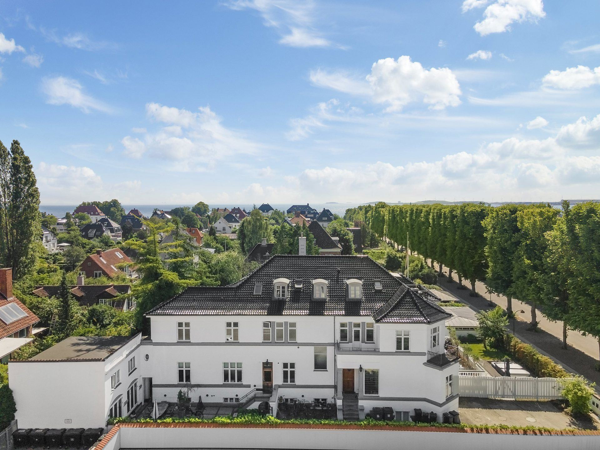 Hambros Alle 3A til salg for 95,0  mio. kroner - Se 5 andre boliger til salg i Hellerup