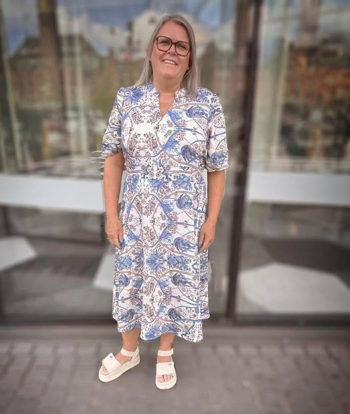 Garderoben præsenterer nyhed fra 2-Biz: Kampo kjole til forårets og sommerens fester