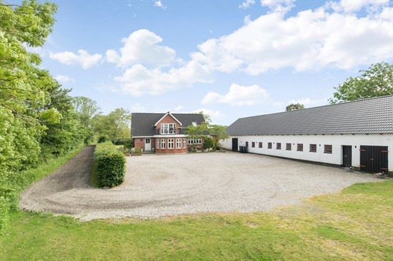 Top 6 over dyreste boliger til salg i Sabro. Priser op til 6.500.000 kr