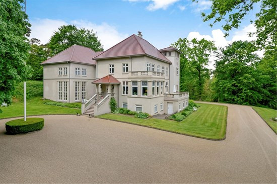 Top 6 over dyreste boliger til salg i Bryrup. Priser op til 35.000.000 kr