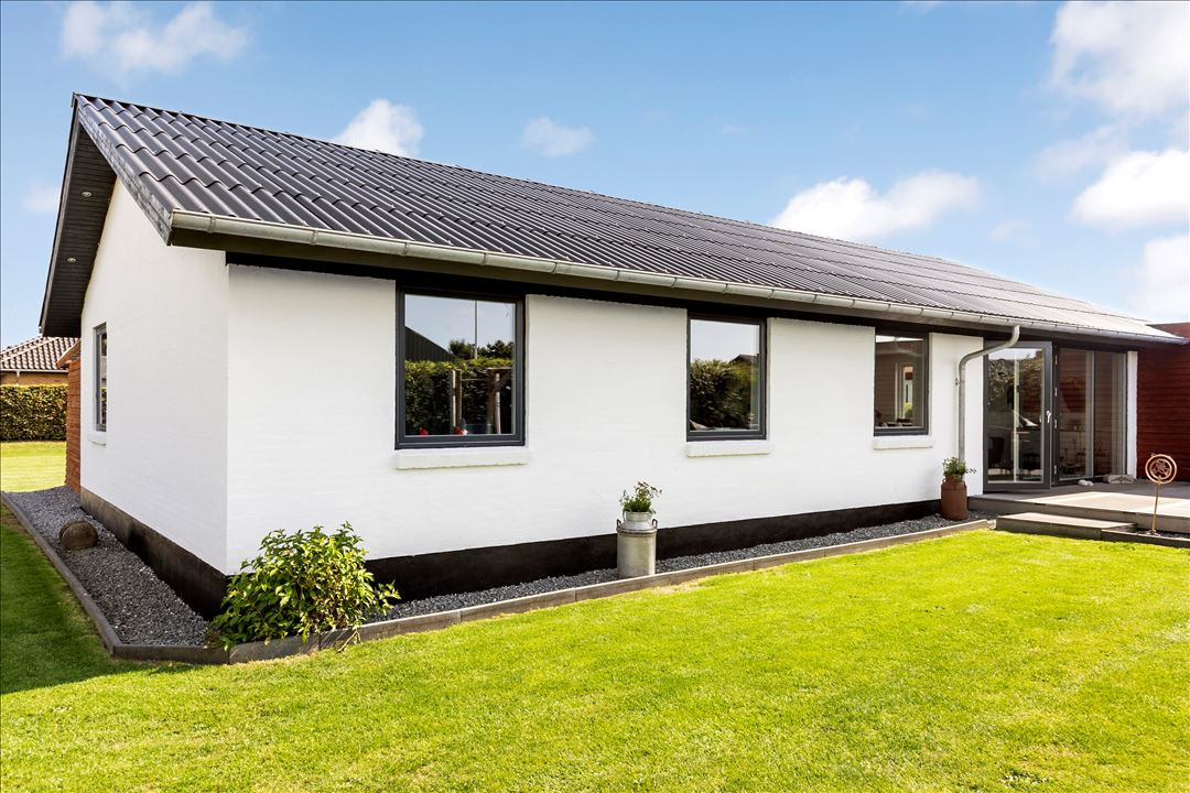 Til salg hos EDC Hurup Thy: Indbydende og renoveret villa på lukket villavej