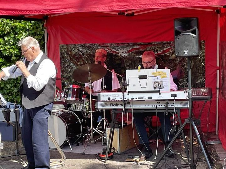 Musik og fællessang med De Gamle Drenge i Hjulmandens Hus