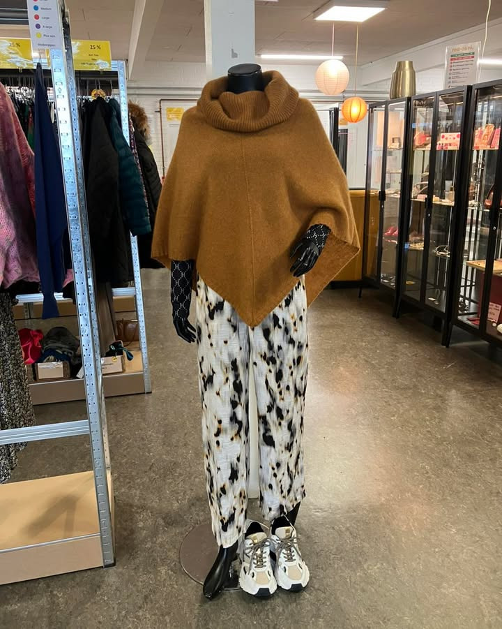 Ugens flotte udvalg af giner hos 2HandStore Modeloppen