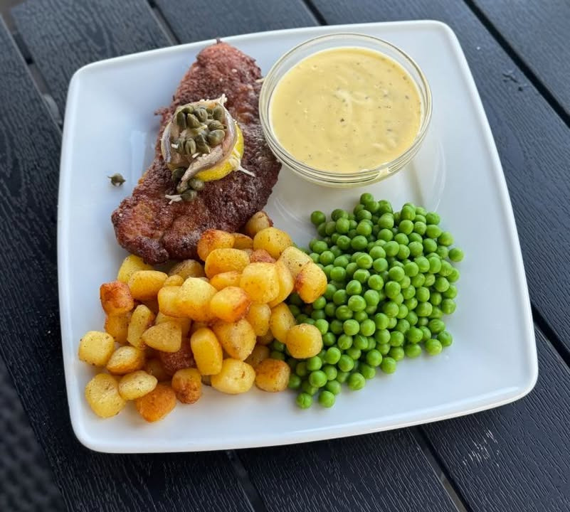 Havnens Fisk Øster Hurup tilbyder lækker fredagsmenu med skinkeschnitzel