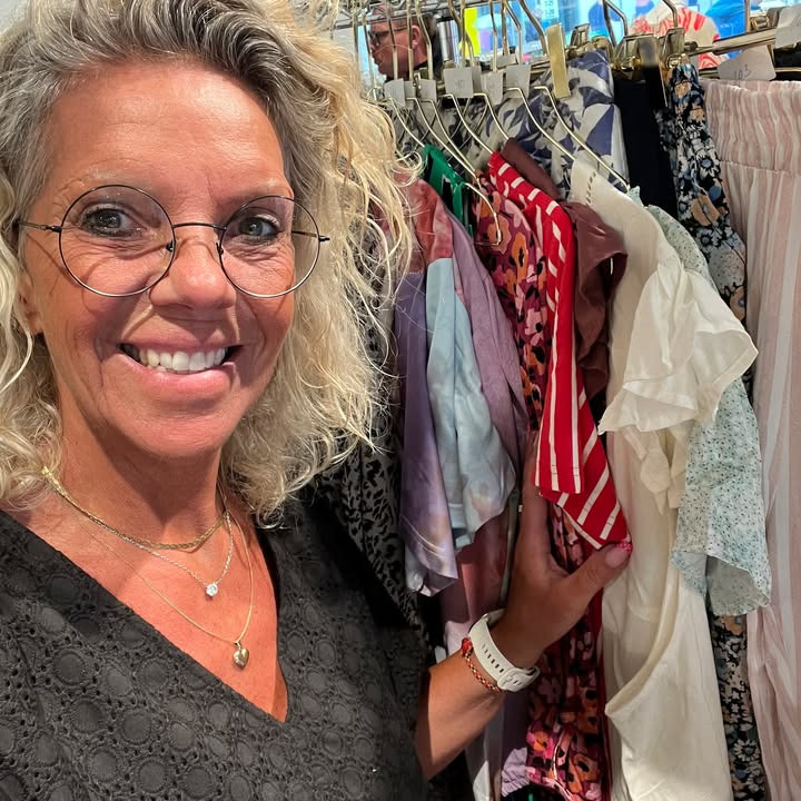 Lagersalg.com inviterer til vild udsalgslive med Helle i eftermiddag