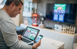 Online-spil har godt fat i indbyggerne i Holsted – og mange spiller om penge